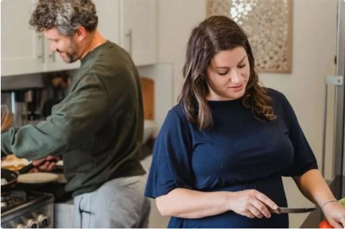 Žena podijelila neobično iskustvo: “Napravila sam pitu i tako saznala da me muž vara” - featured image