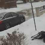 Spasio promrzlog djeda iz dubokog snijega i doveo ga u bolnicu: 7 dana kasnije starac mu priredio najveći šok u životu Spasio promrzlog djeda iz dubokog snijega i doveo ga u bolnicu: 7 dana kasnije starac mu priredio najveći šok u životu - featured image